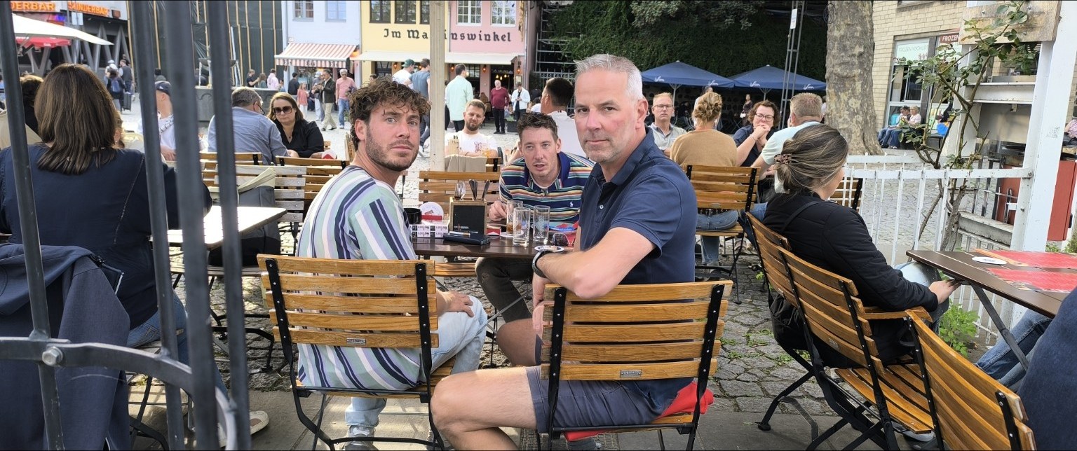 Samen aan tafel.